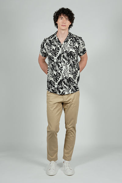 Kenneth Blake Leaf Print Basic Button Up Casual Shirt - White